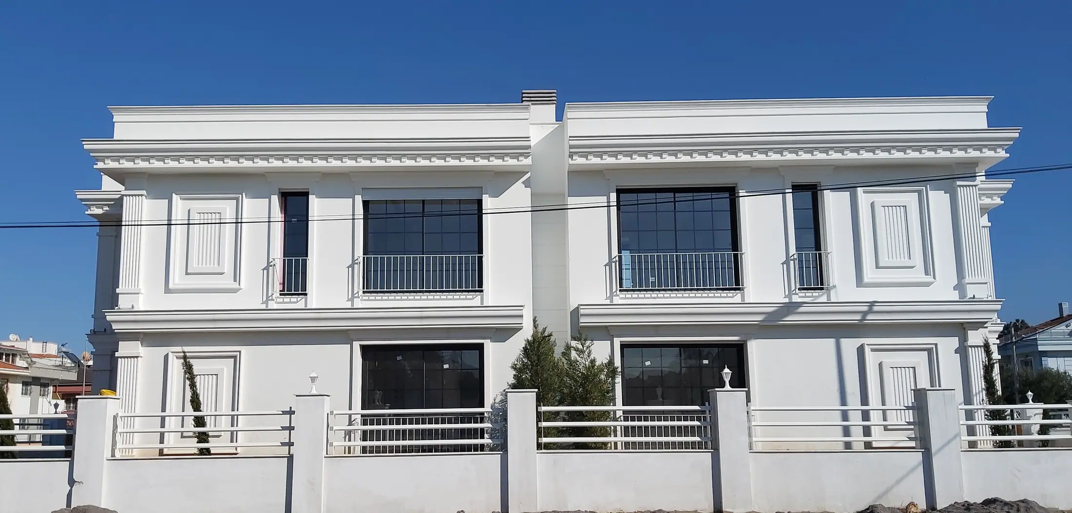 Güzelbahçe’de Villa Yatırımı: Ege Kıyılarında Müstakil Yaşam Tercihleri